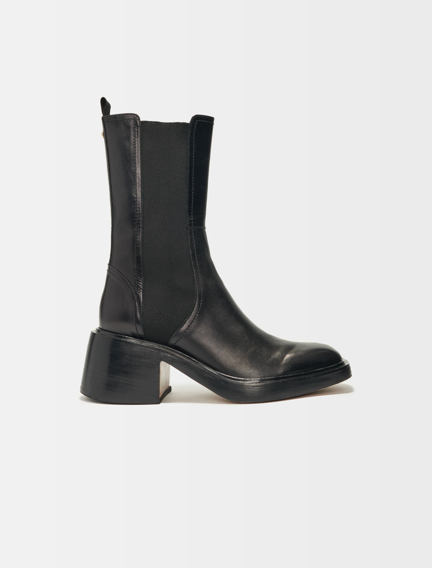 Square toe clearance ankle boots