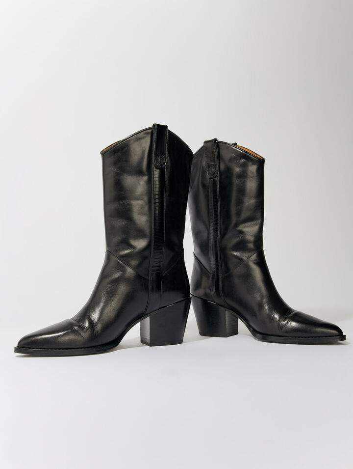 Heeled leather boots