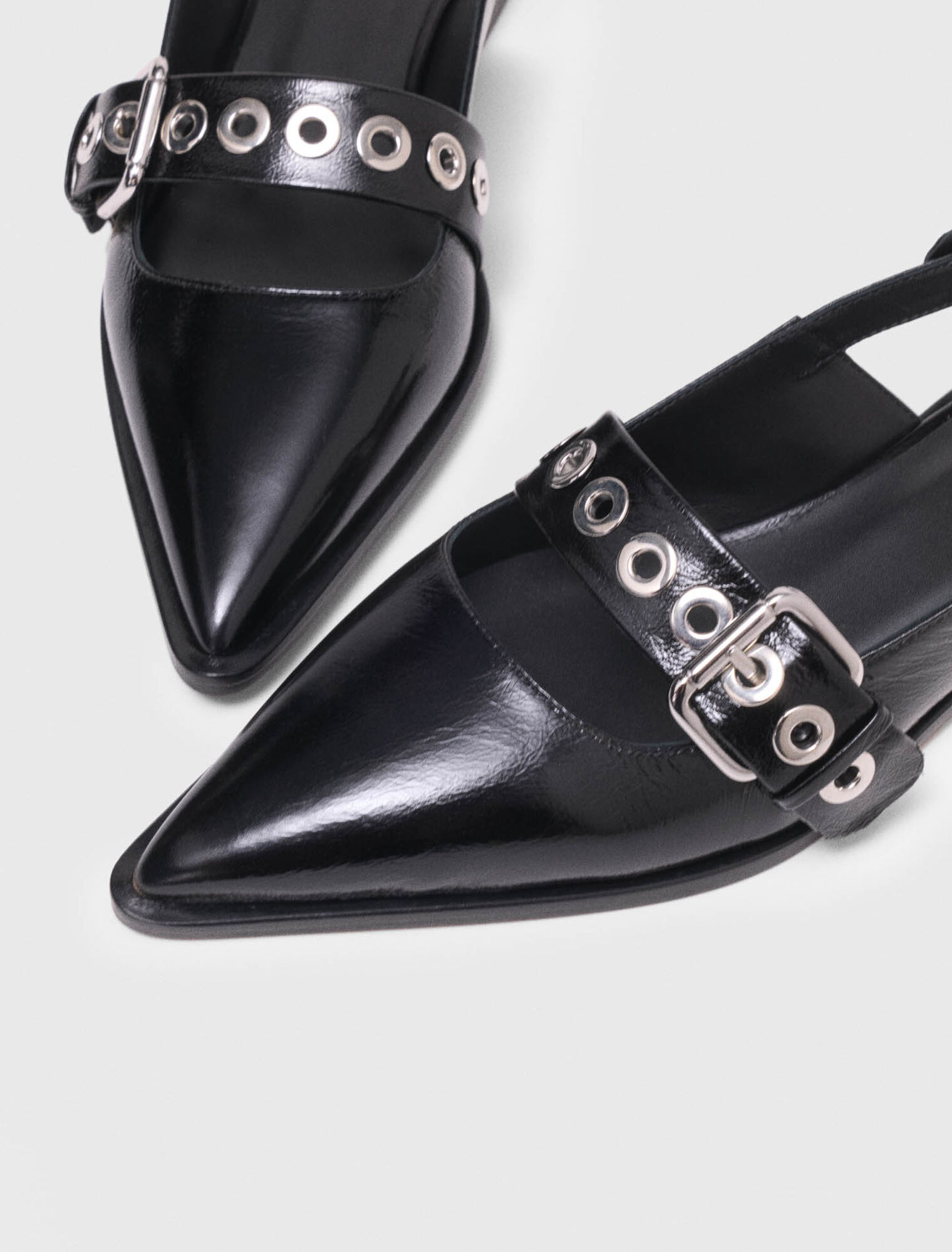 Flat leather strap slingbacks