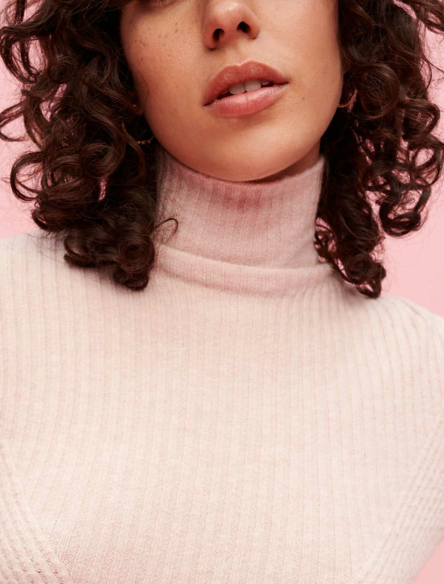High-necked stretch knit pullover