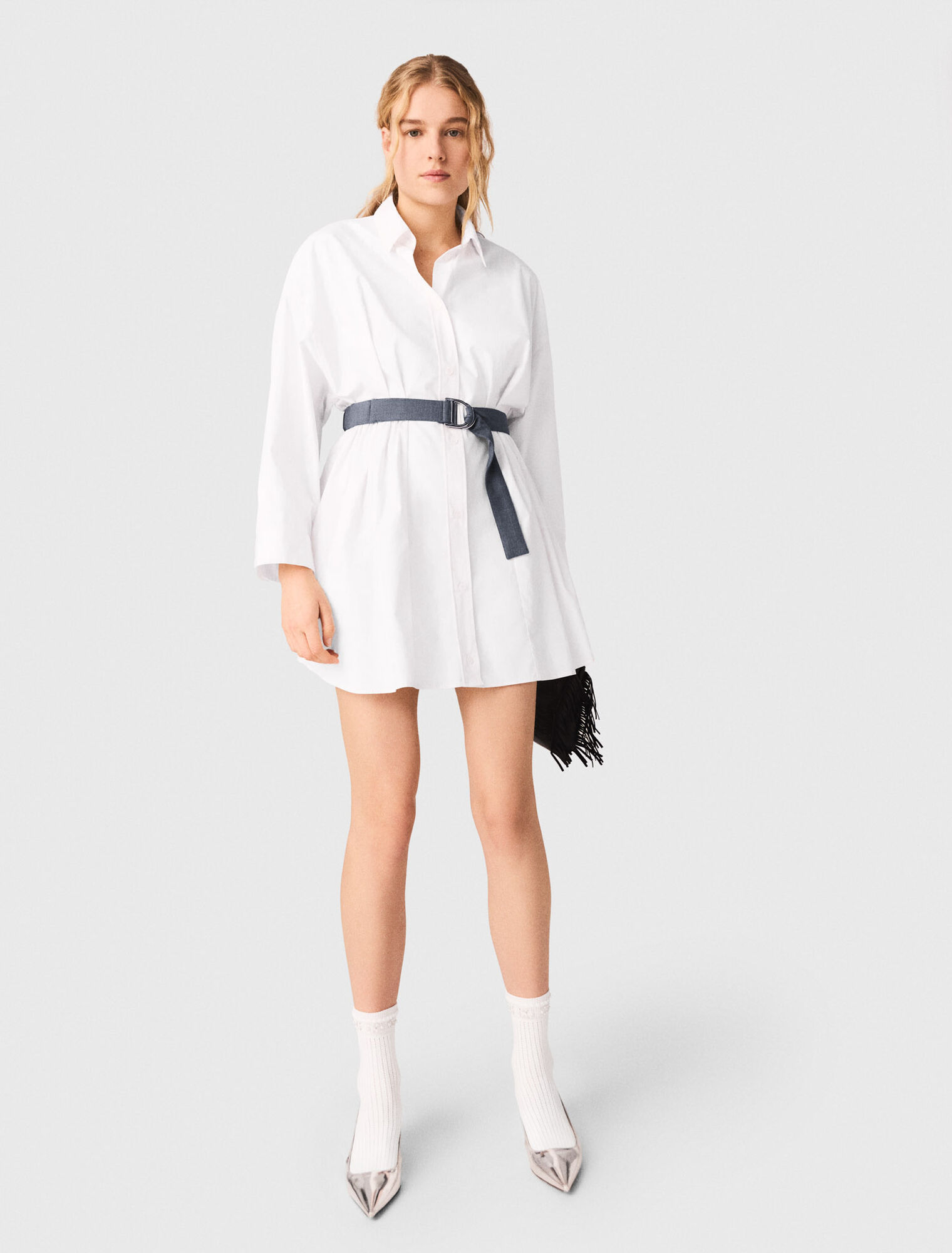Shirt dress with contrast belt