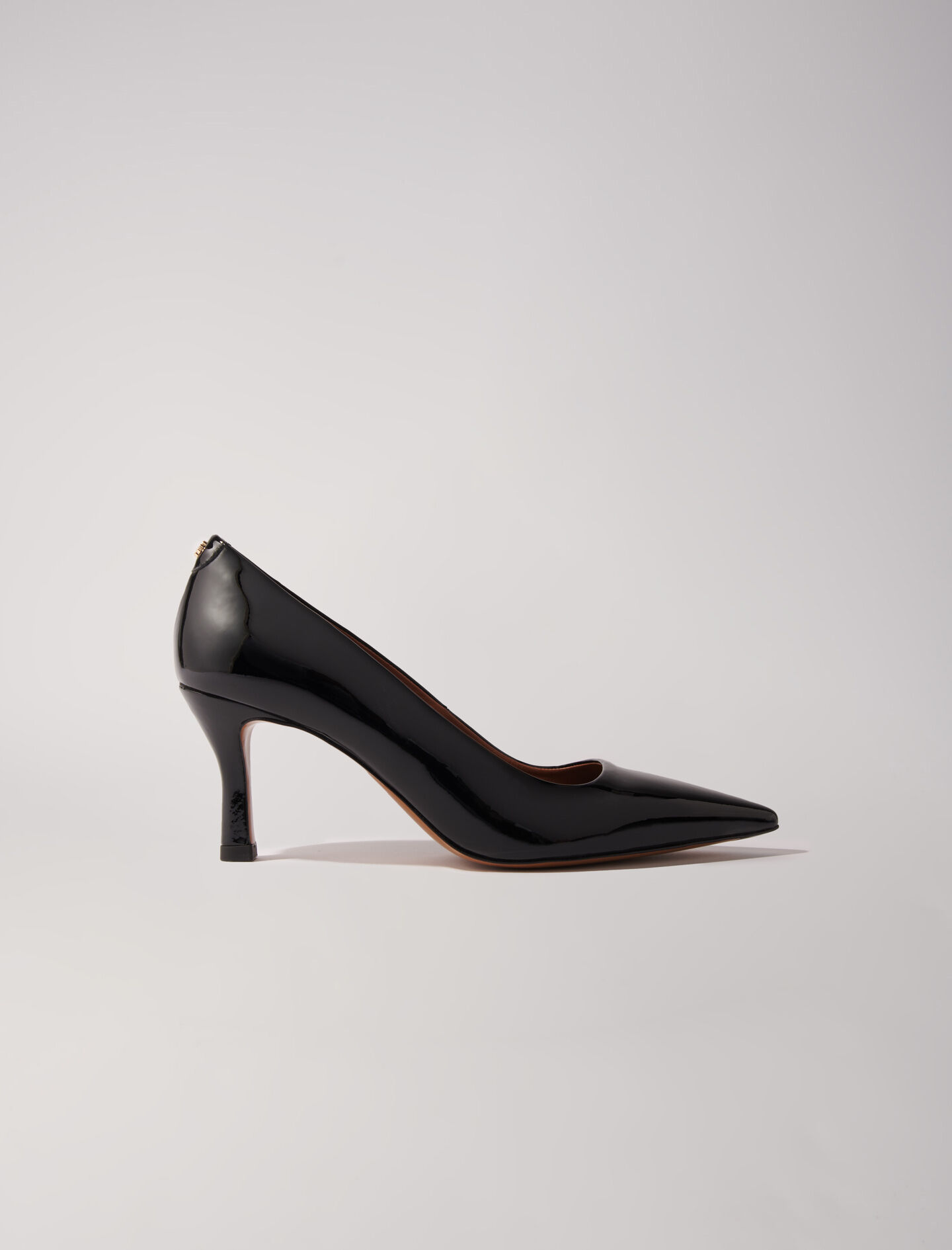 Closed toe pumps discount