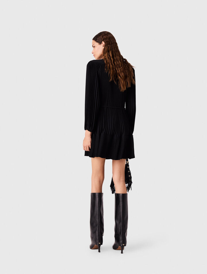 Short pleated dress