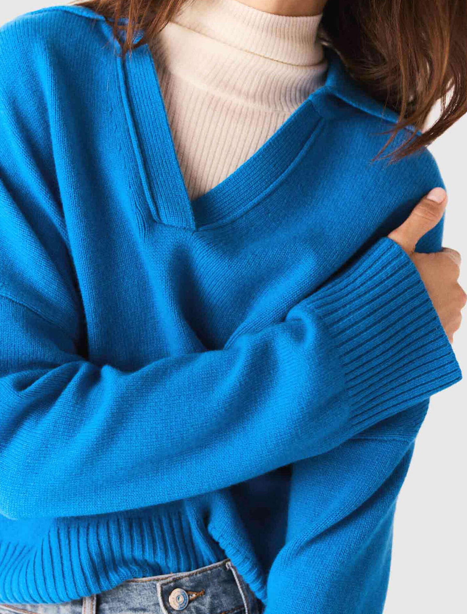 Open polo collar jumper