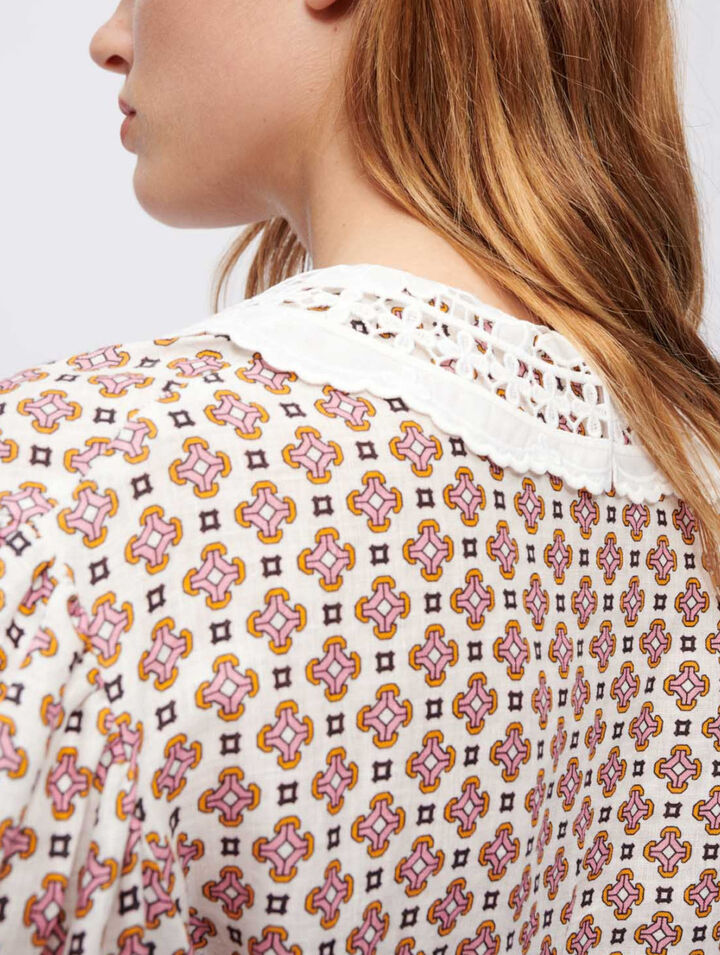 Printed dress with embroidered collar