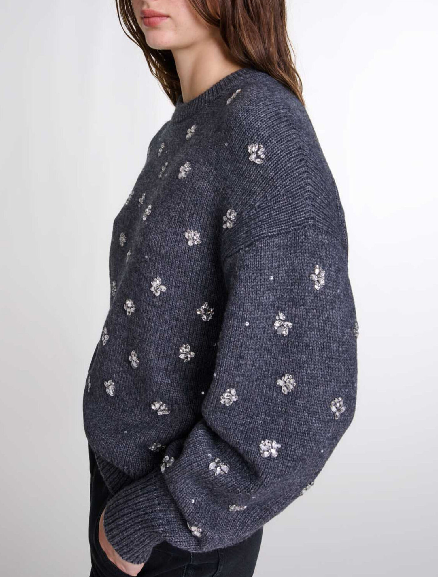 Knitted jumper with rhinestones