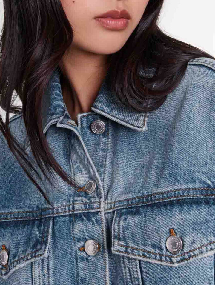 Embroidered denim jacket 