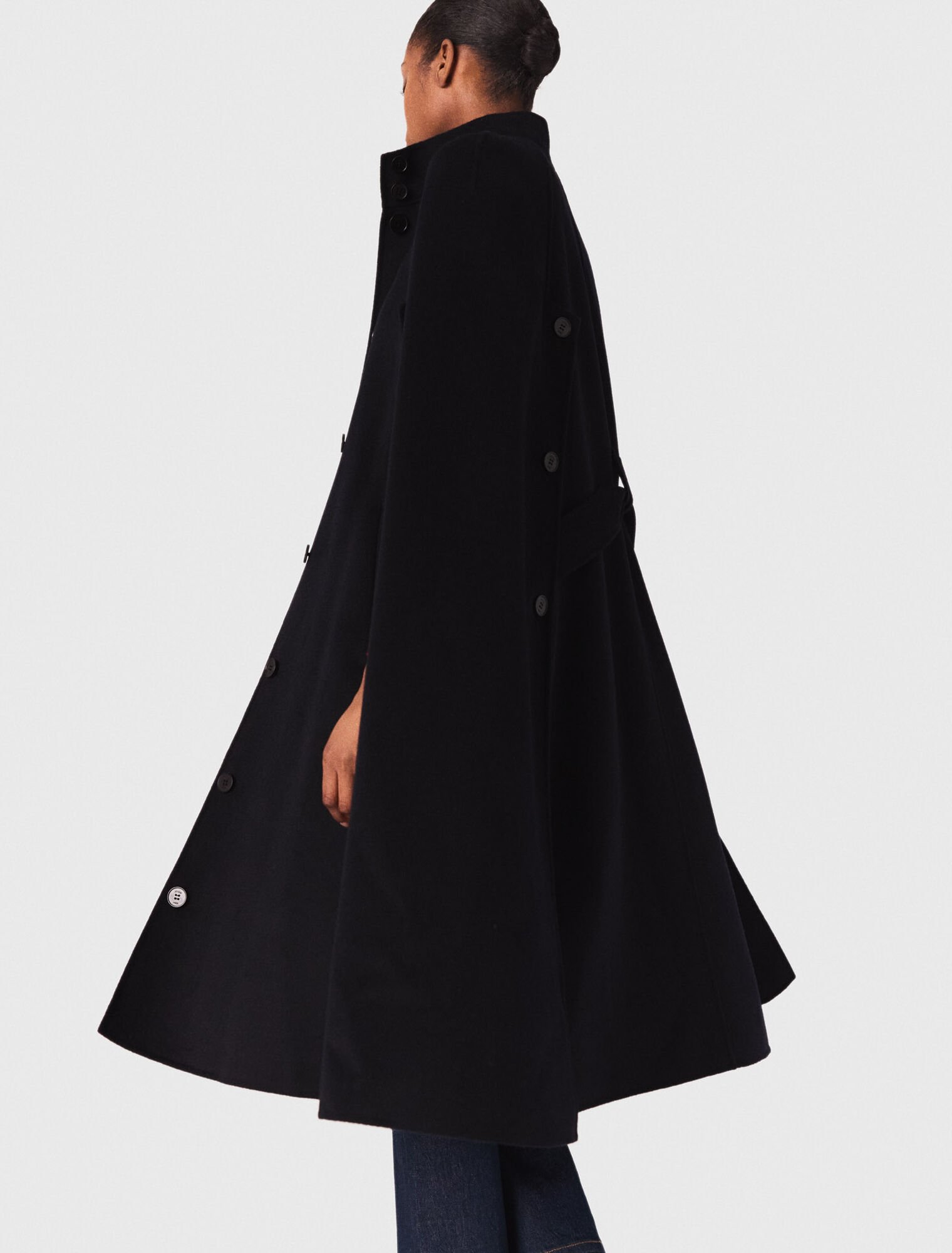 Long double-faced coat with cape