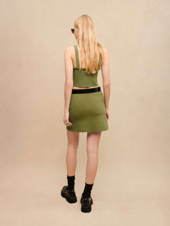 Short skirt with pockets