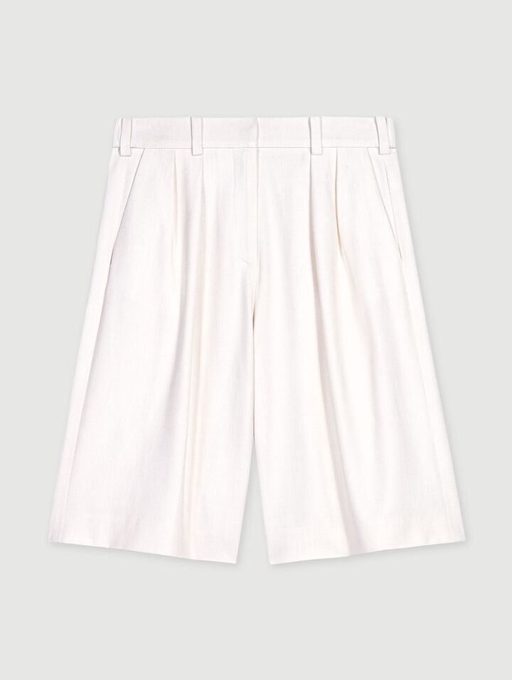 Pleated Bermuda shorts