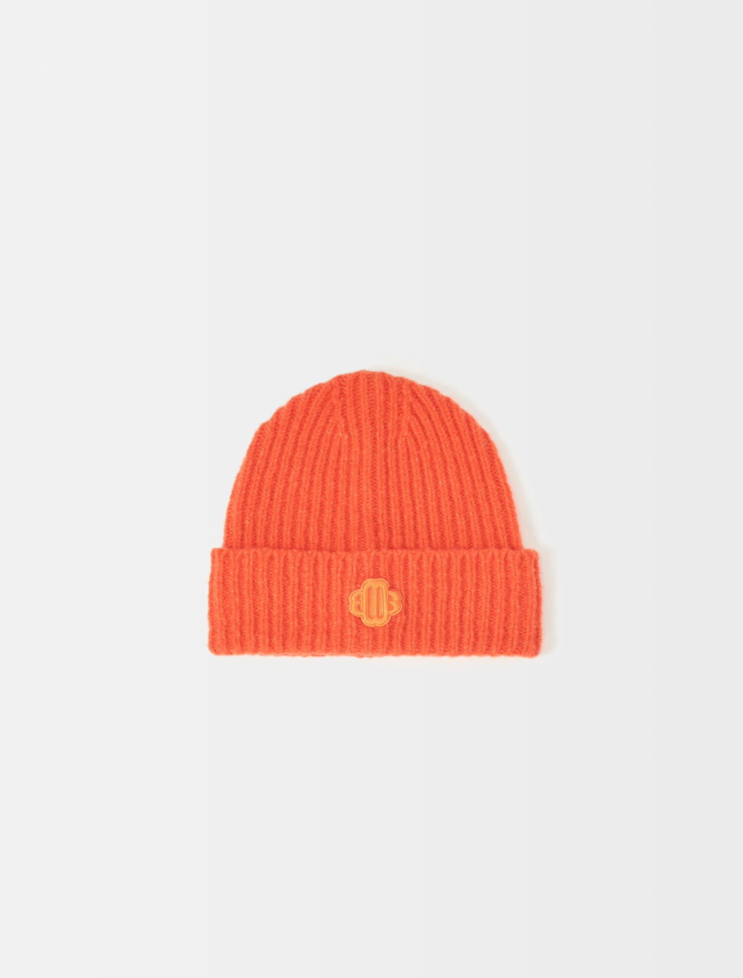 Knitted hat with Clover lapels