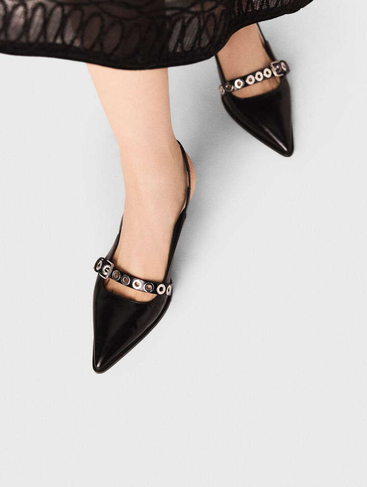 Leather pumps with eyelet strap