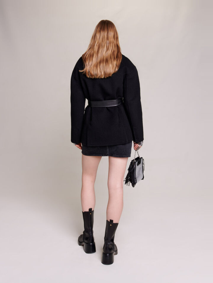 Short tied coat