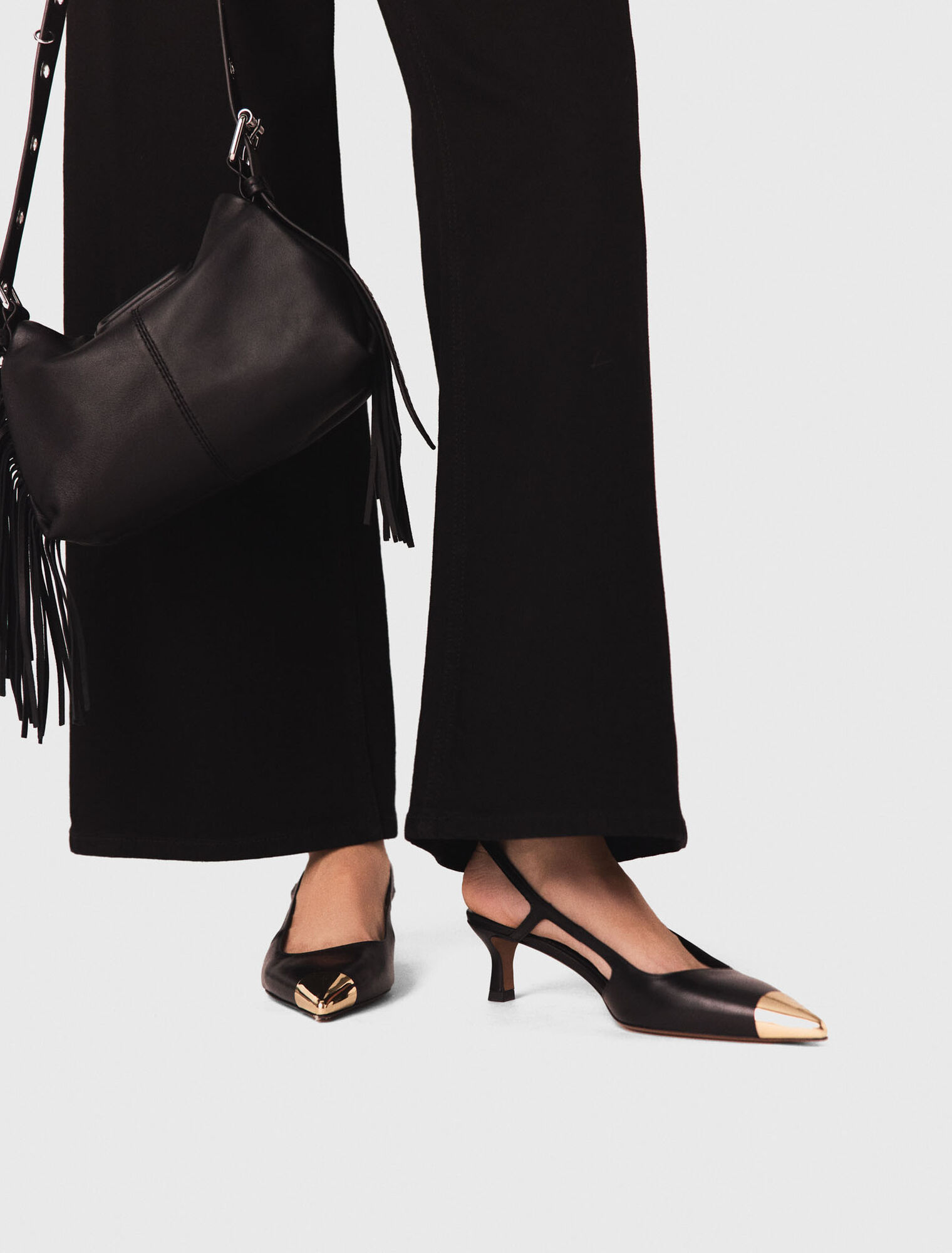 Smooth leather slingback pumps