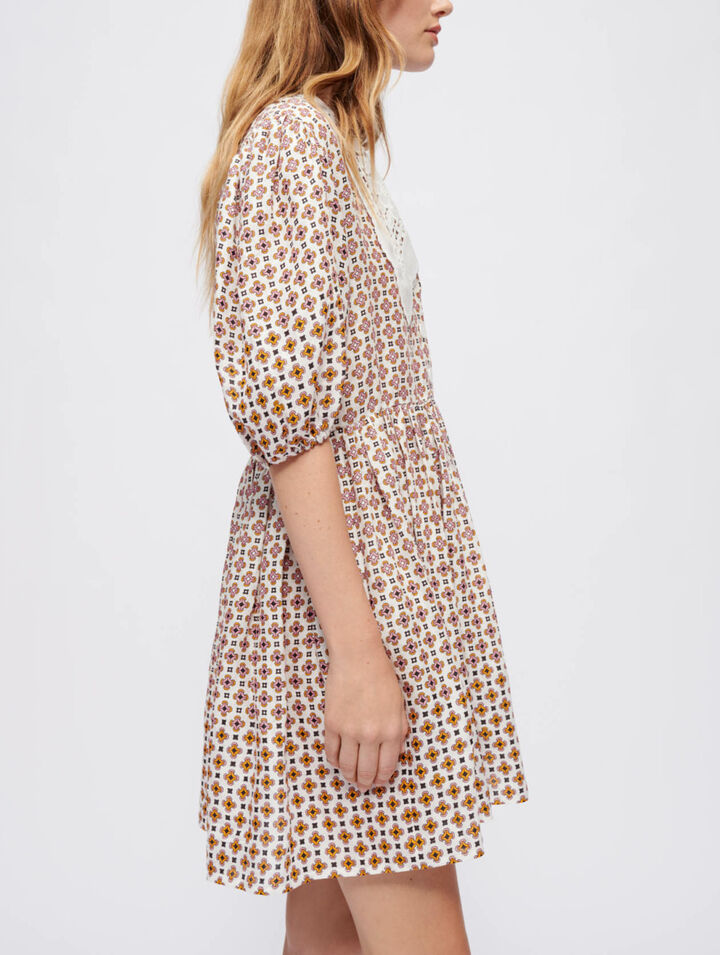 Printed dress with embroidered collar