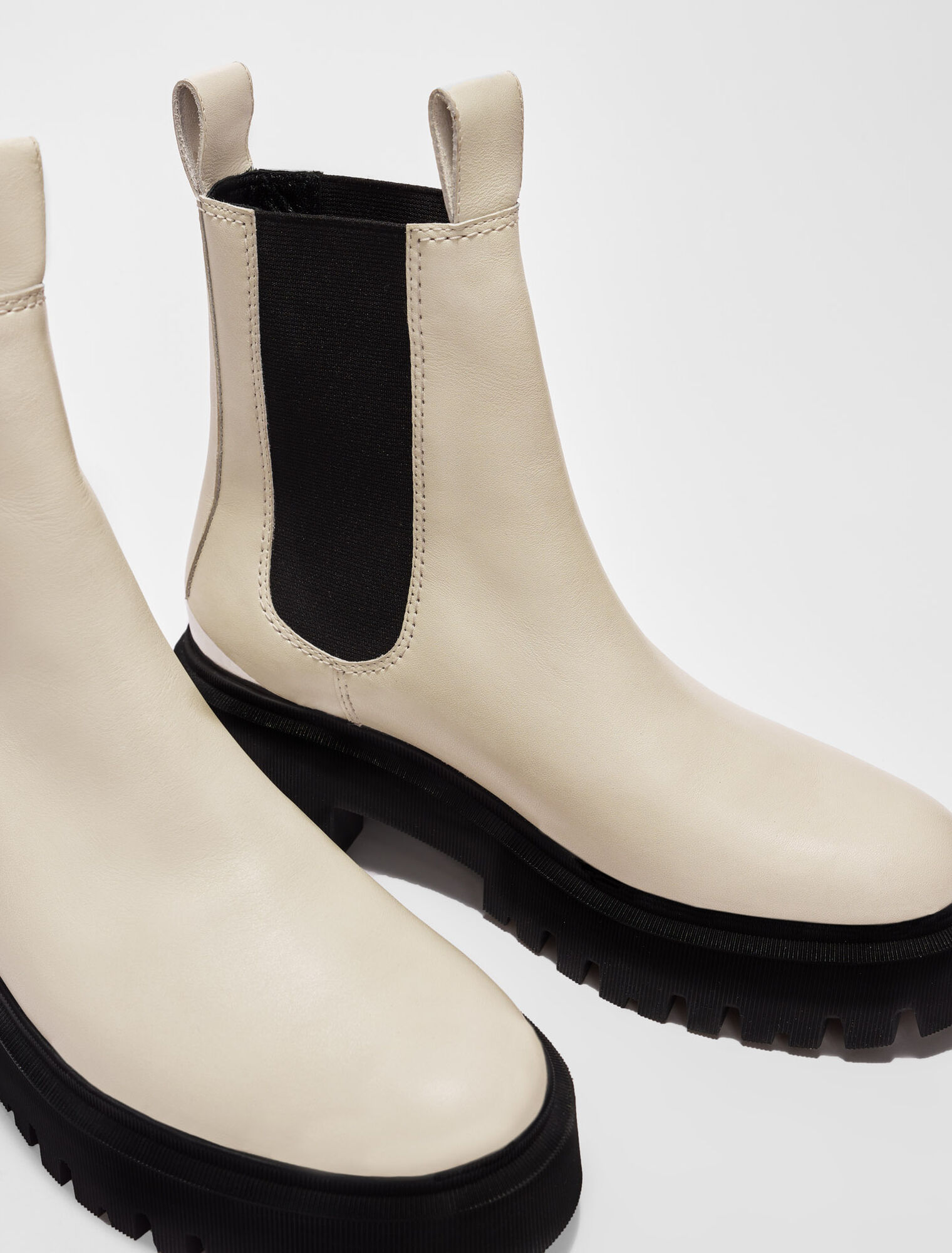Platform Chelsea boots