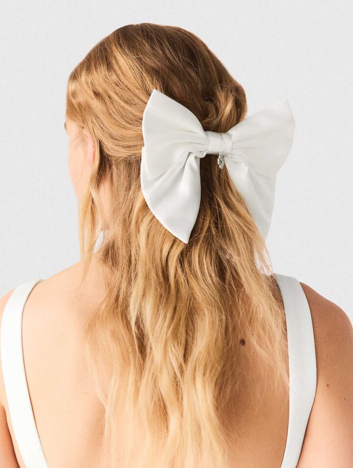 Satin-effect bow barrette