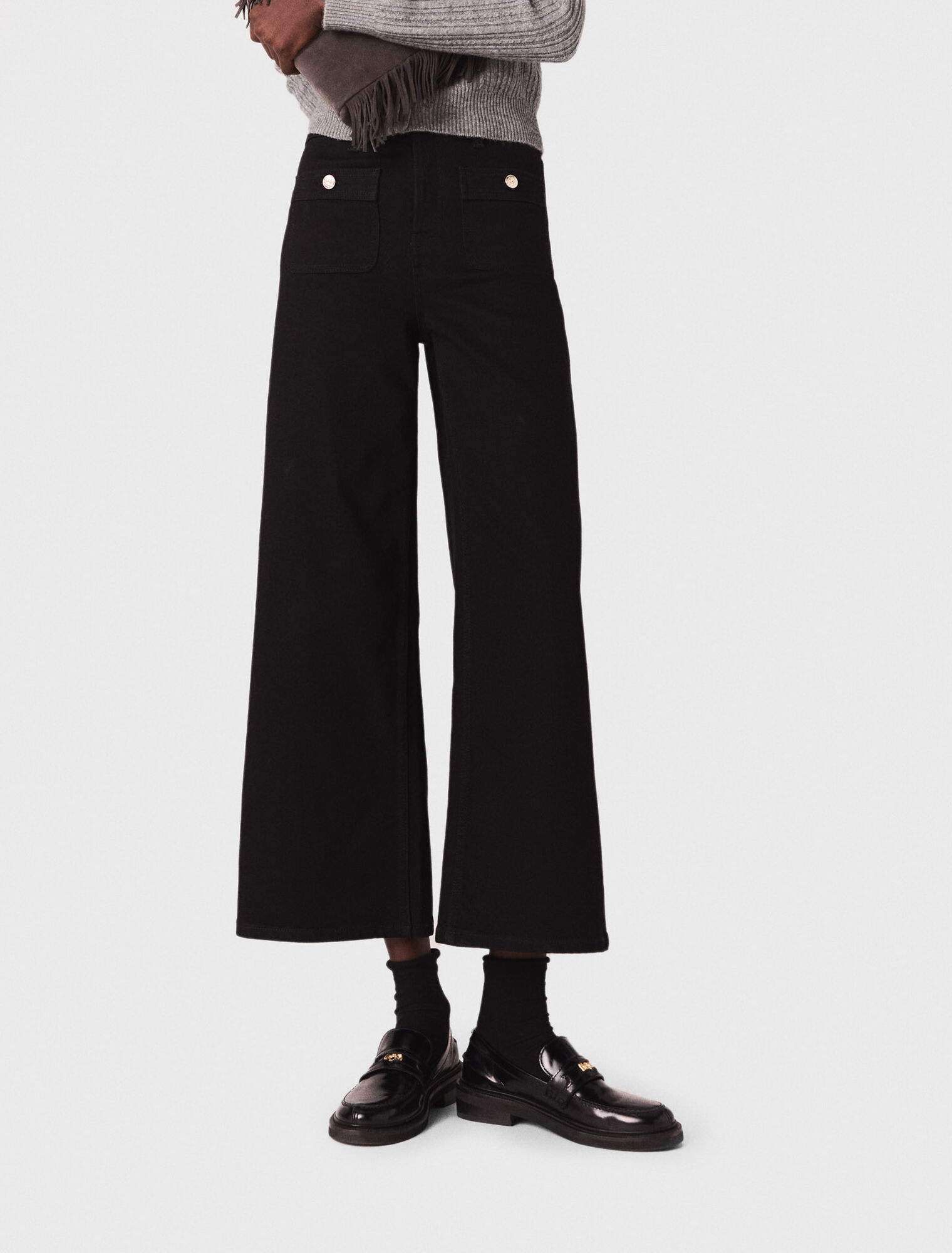 Straight-leg jeans with patch pockets