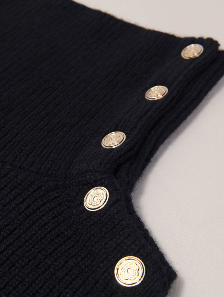 Button-up wool mix collar wrap