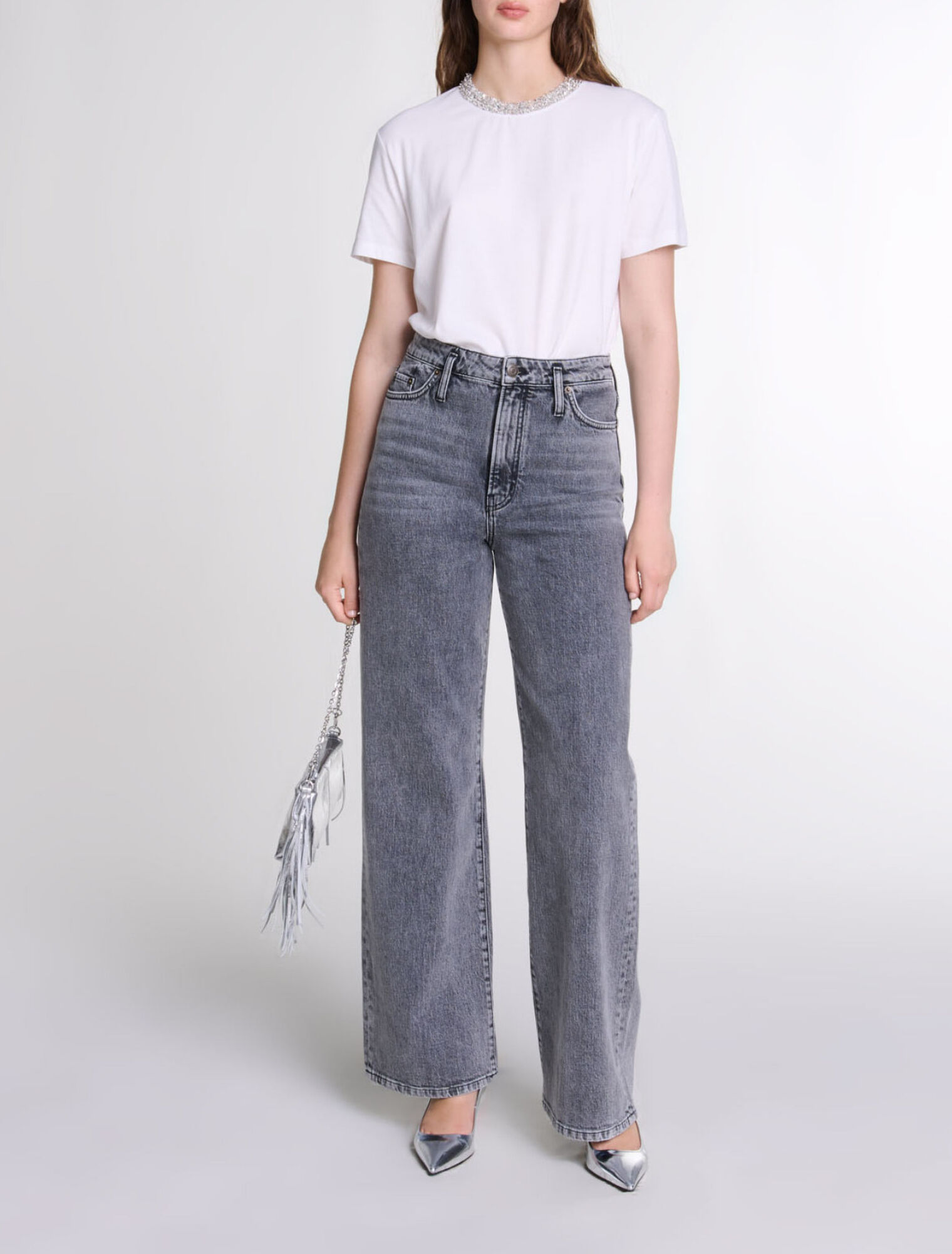 T-shirt with jewellery neck