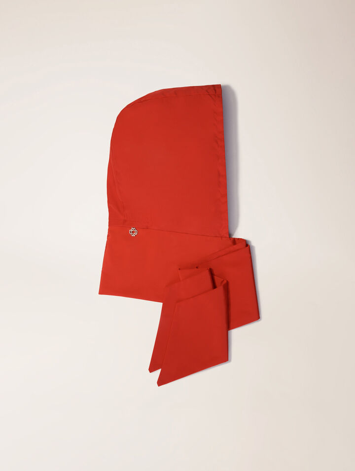 Retractable scarf hood