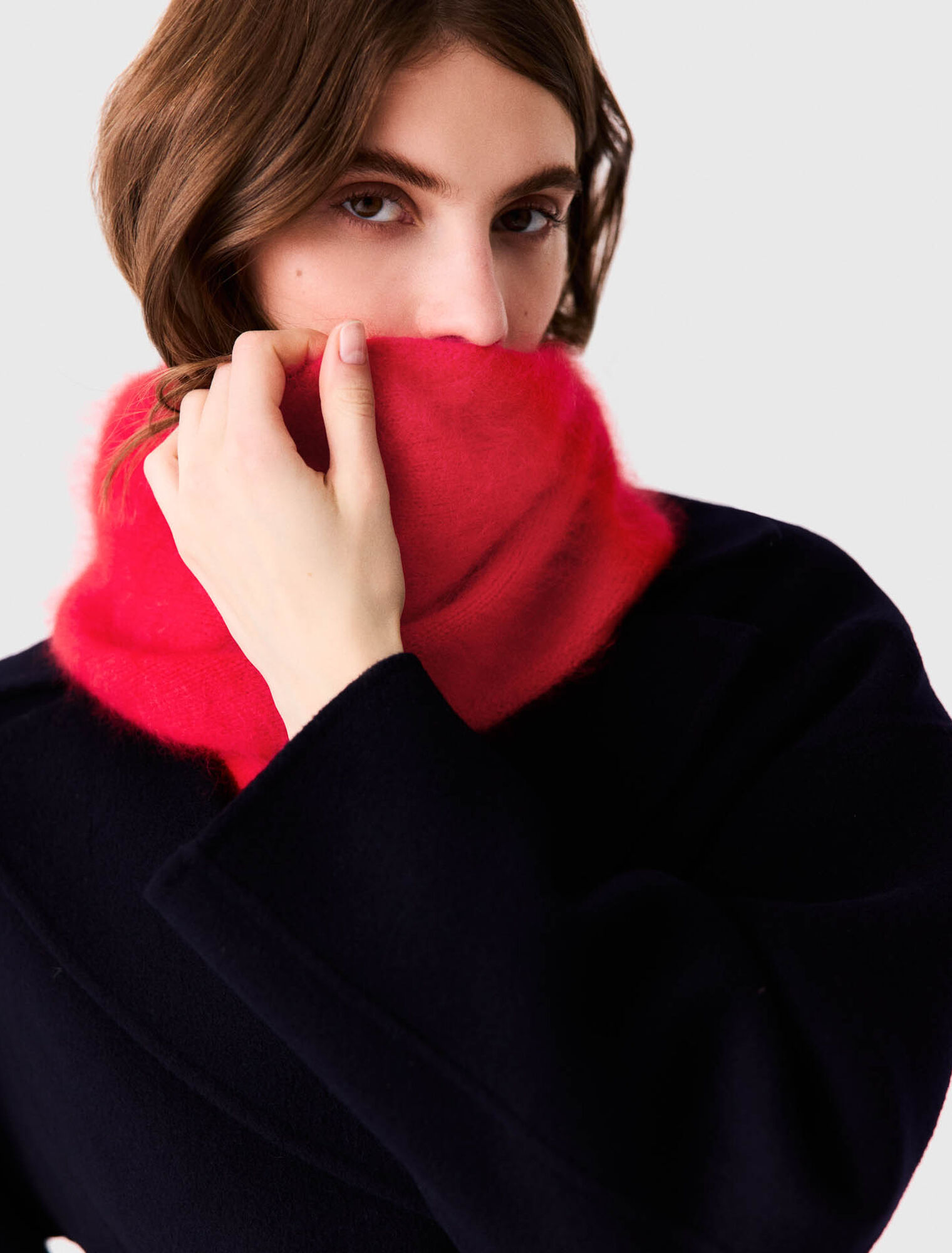 Wool triangle scarf