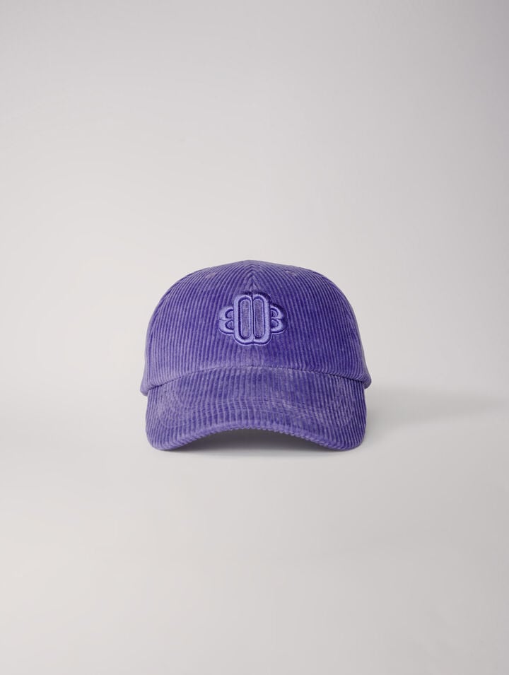 Cap in velvet