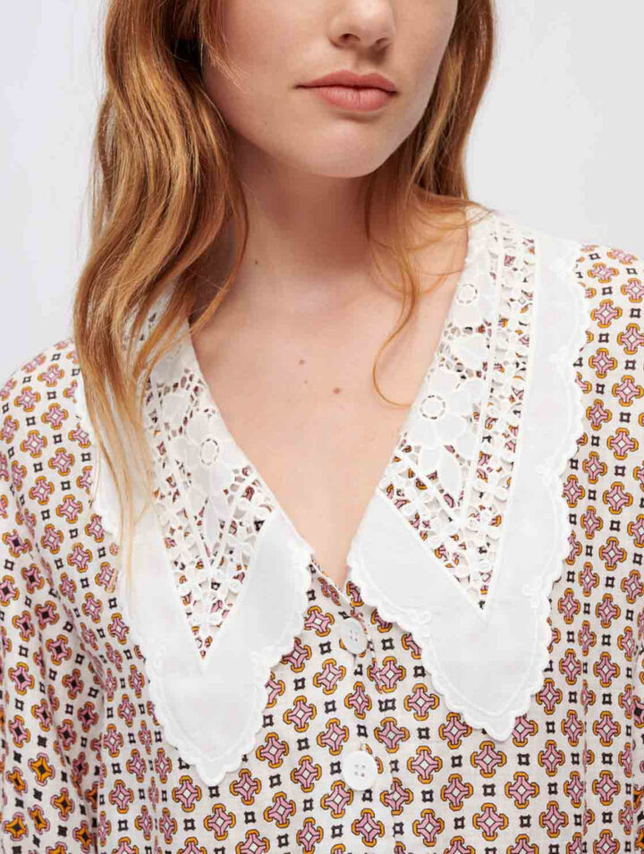 Printed dress with embroidered collar