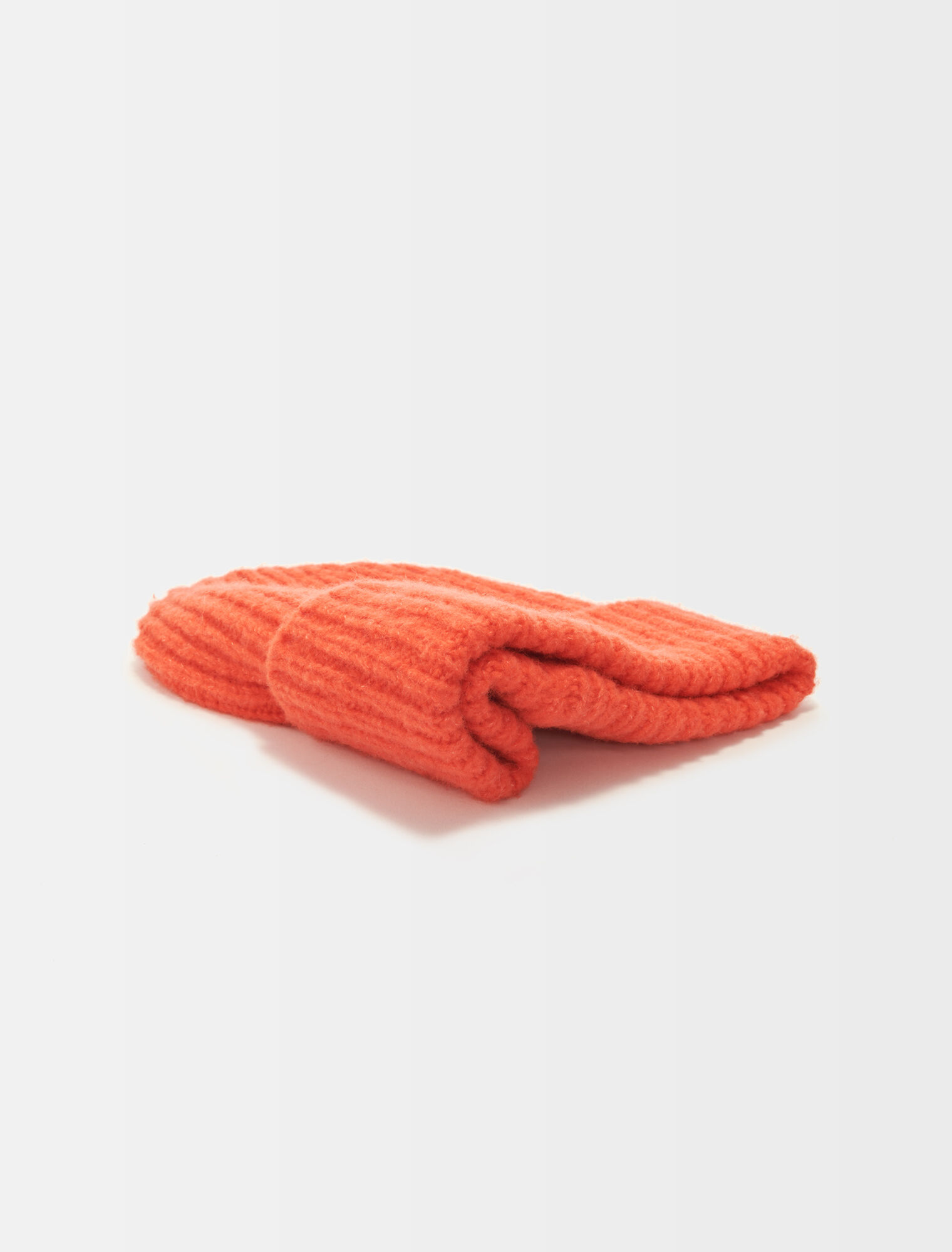 Knitted hat with Clover lapels