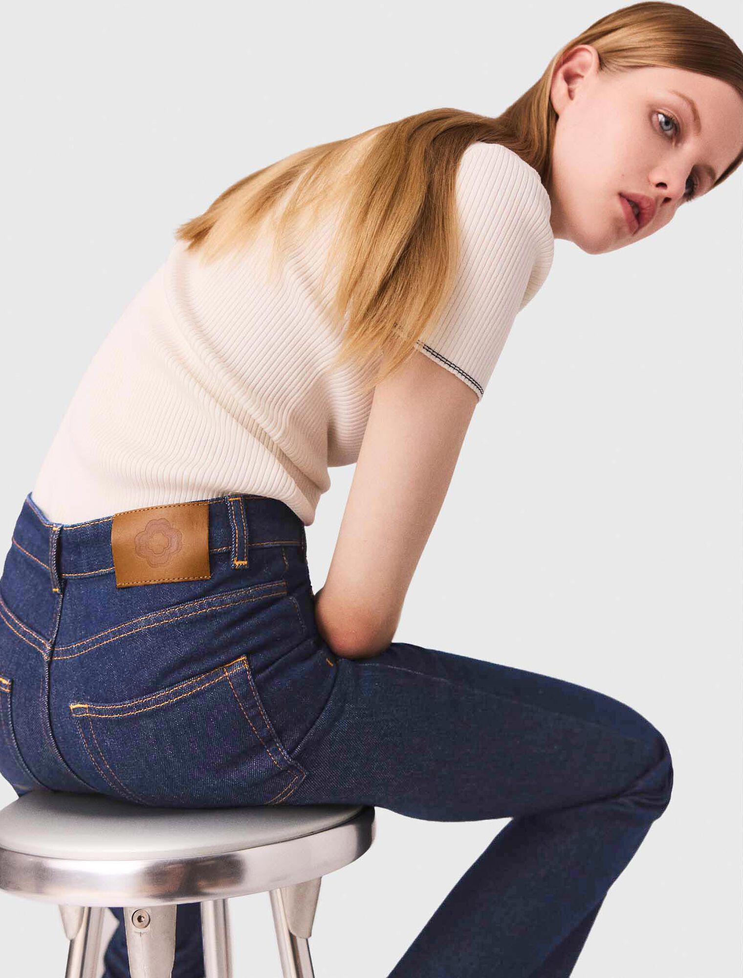 Denim jeans with pockets