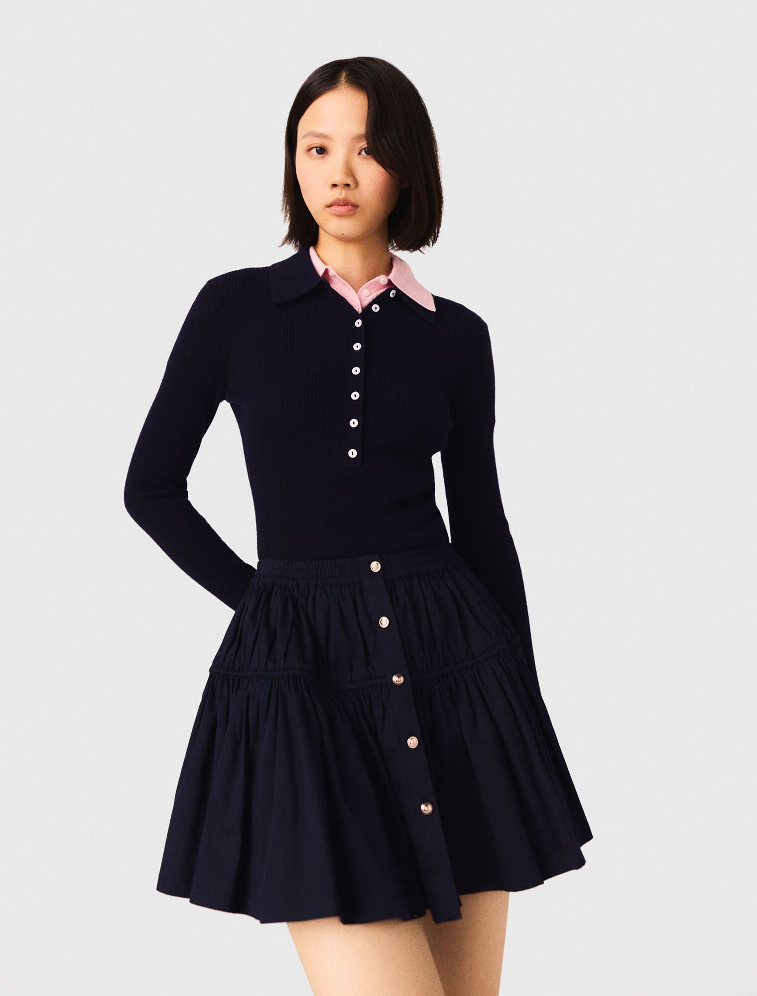 Short elasticated waist skirt