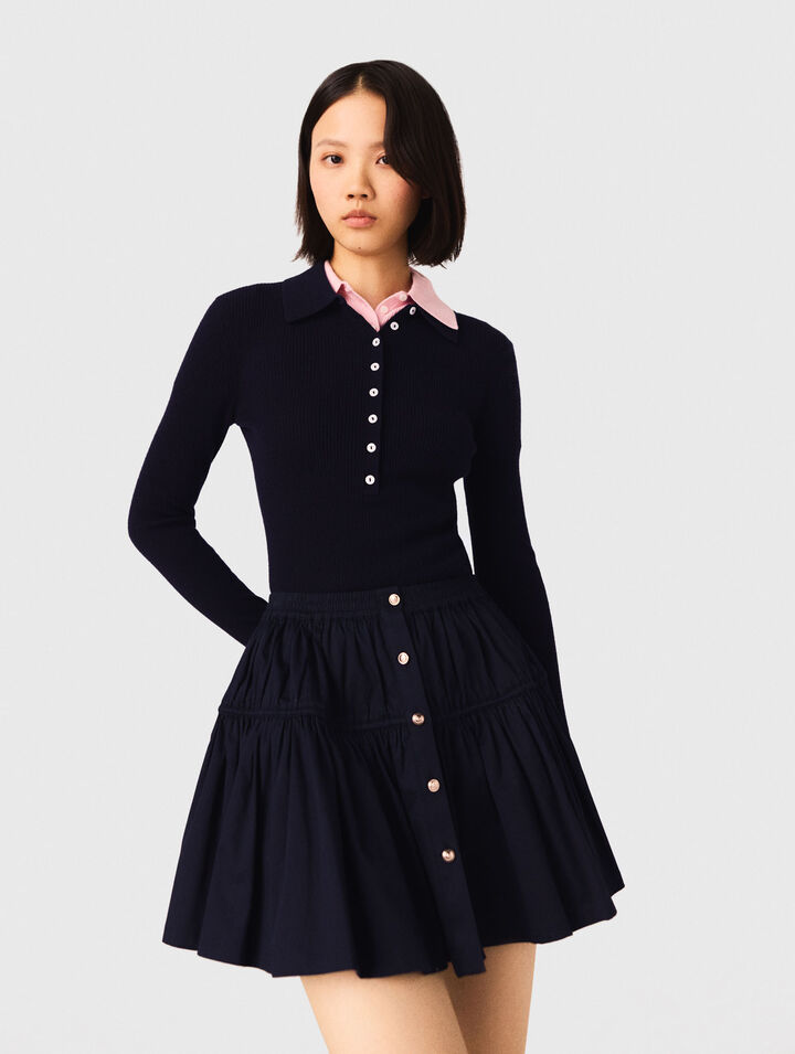 Short elasticated waist skirt