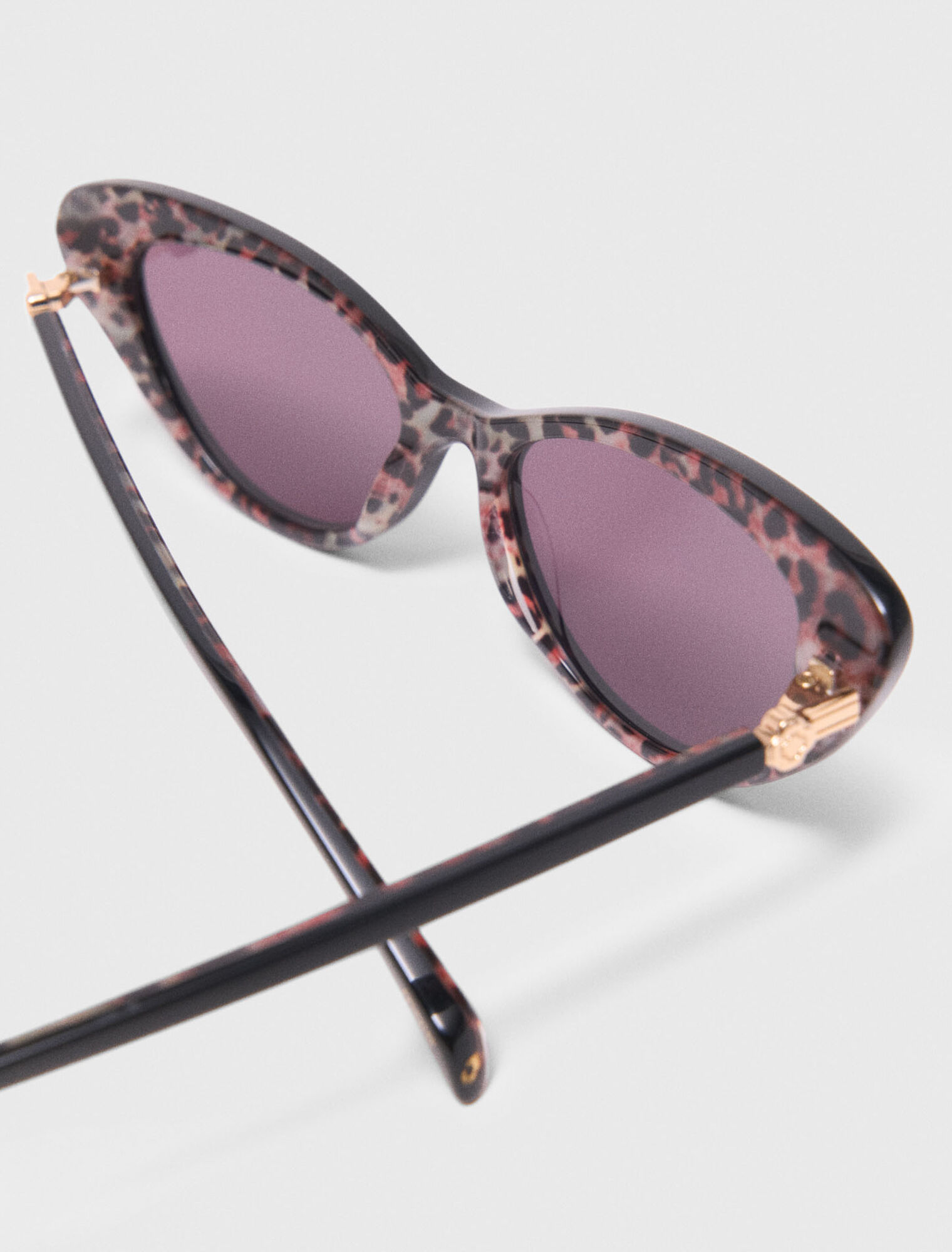 Cat-eye sunglasses