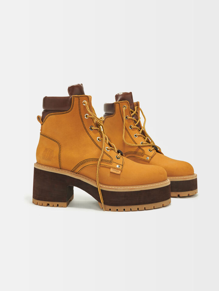 Heeled leather boots