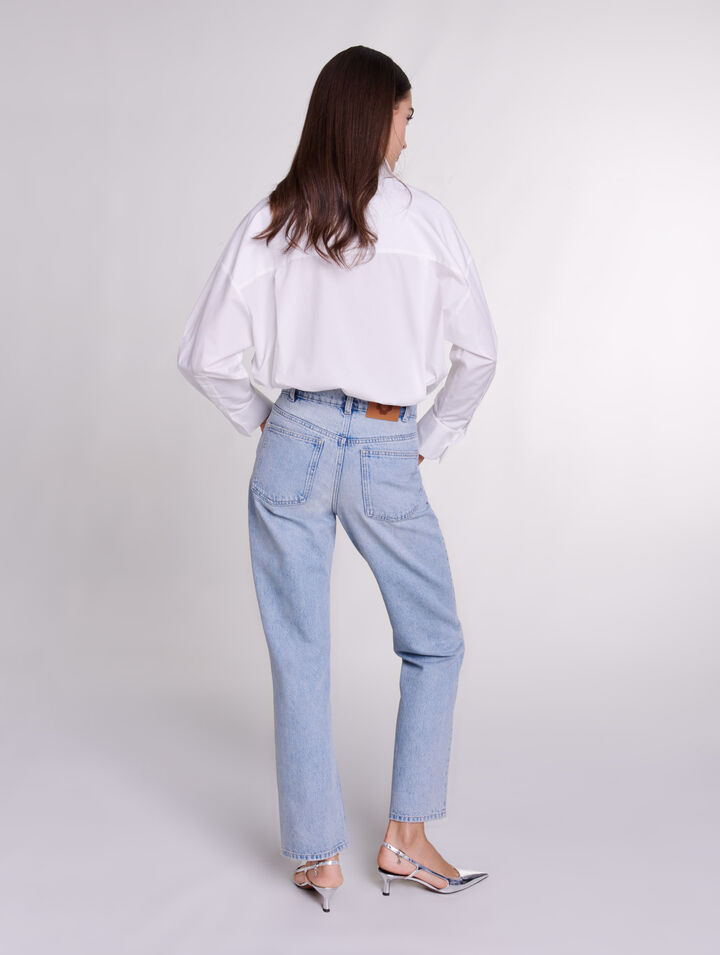 Straight jeans with jewellery belt