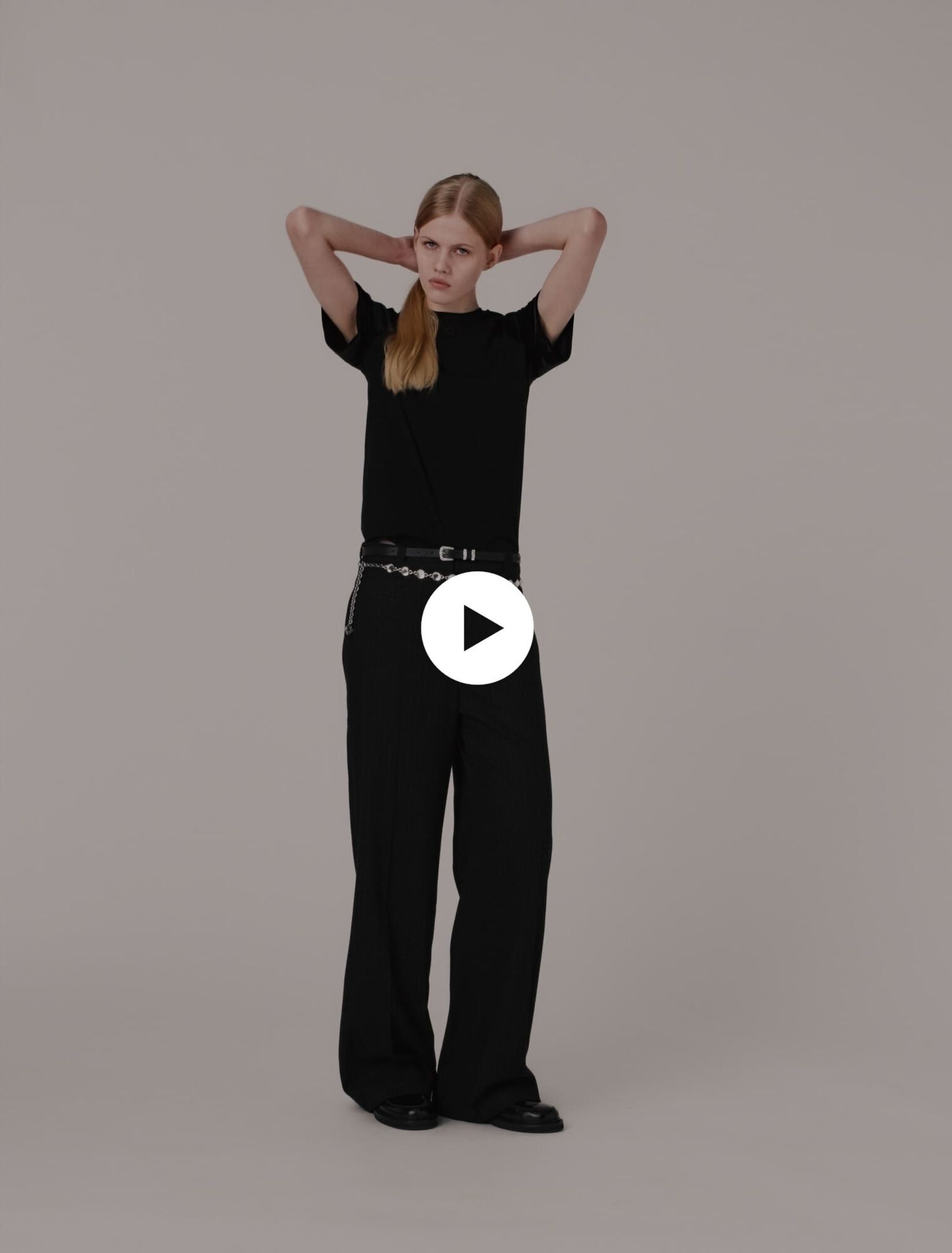 Velvet-sleeved T-shirt