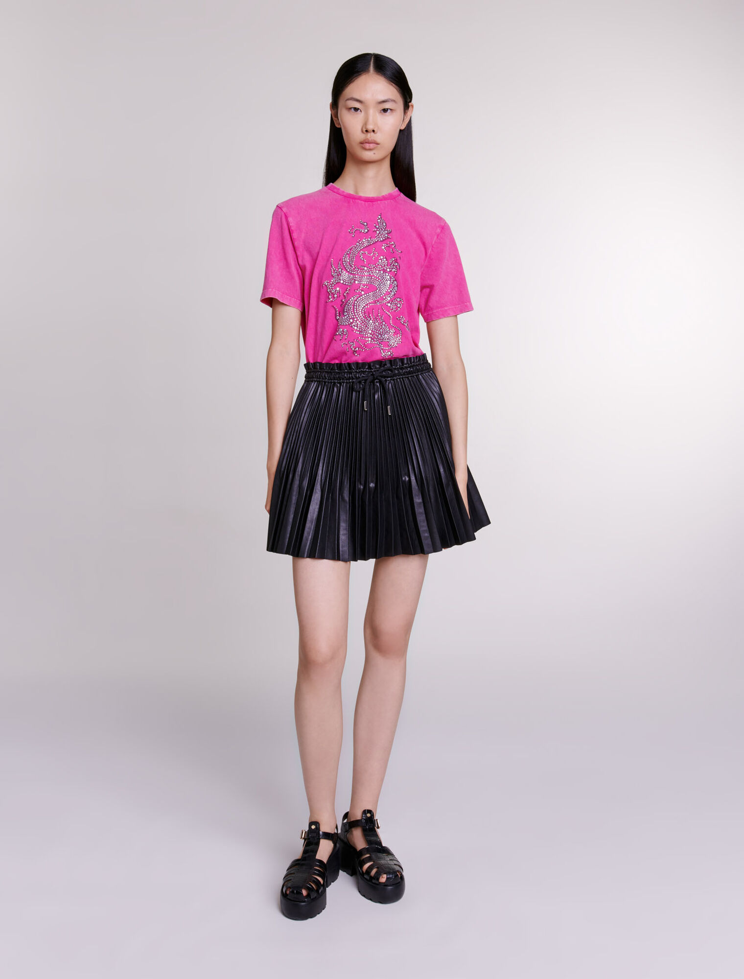 Short pleated skirt