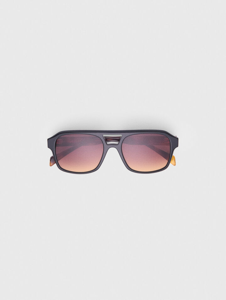 Pilot sunglasses