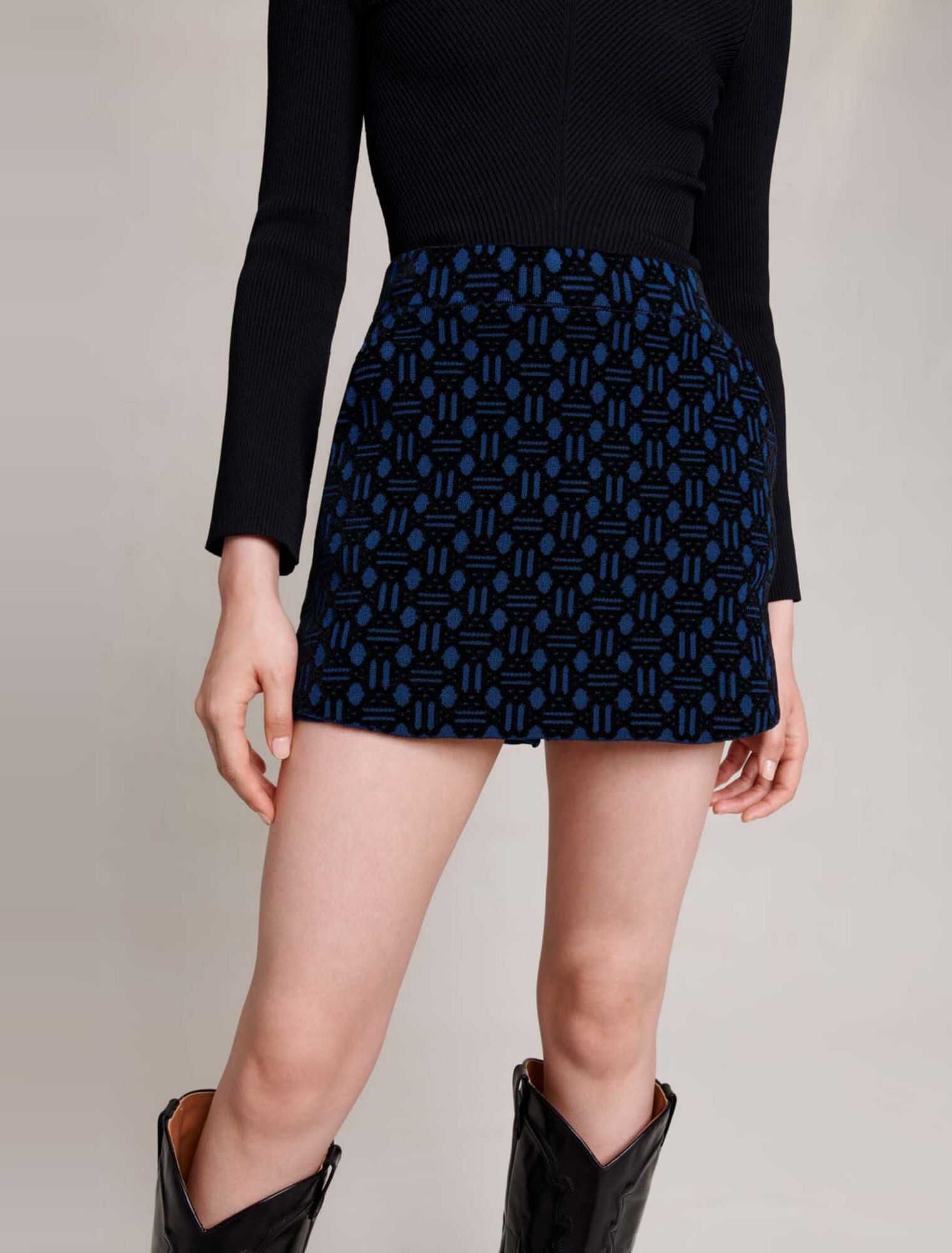 Velvet jacquard skort