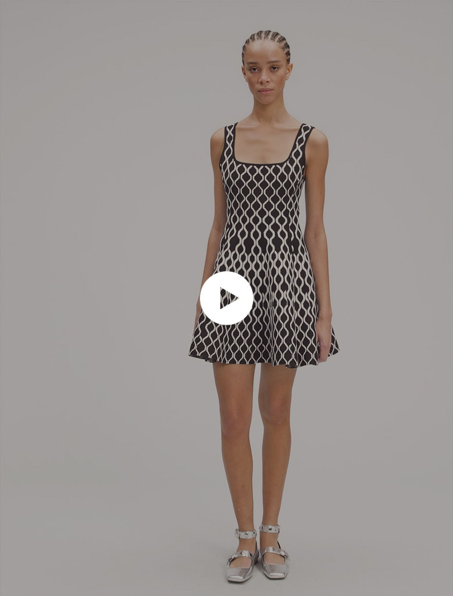 Short patterned knit dress
