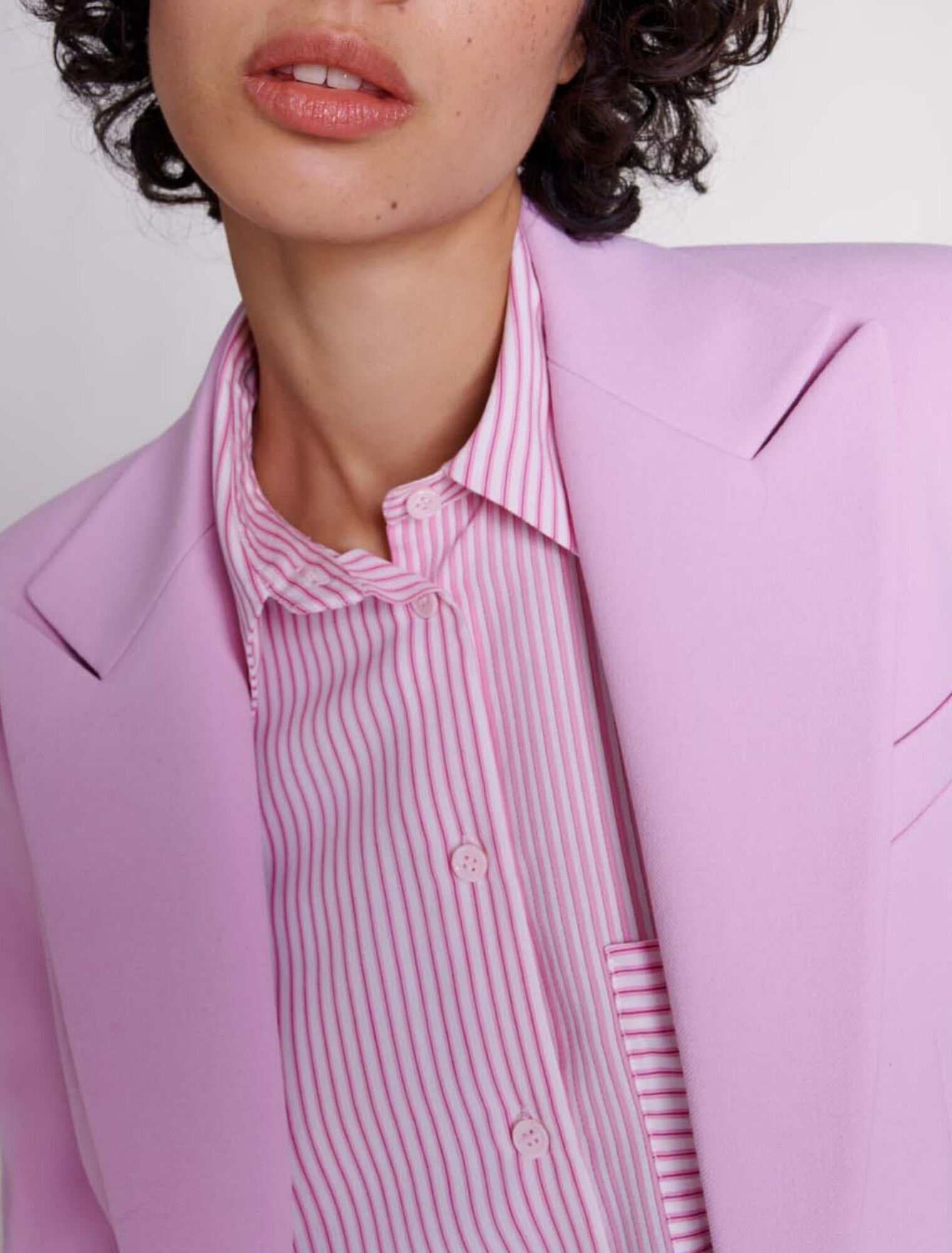Fitted suit jacket