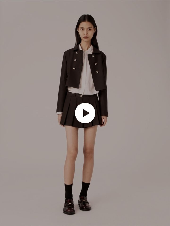 Short double-breasted jacket