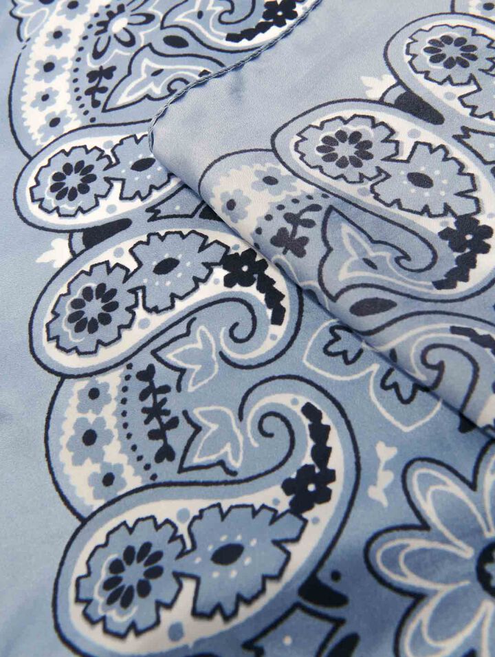 Bandana print scarf