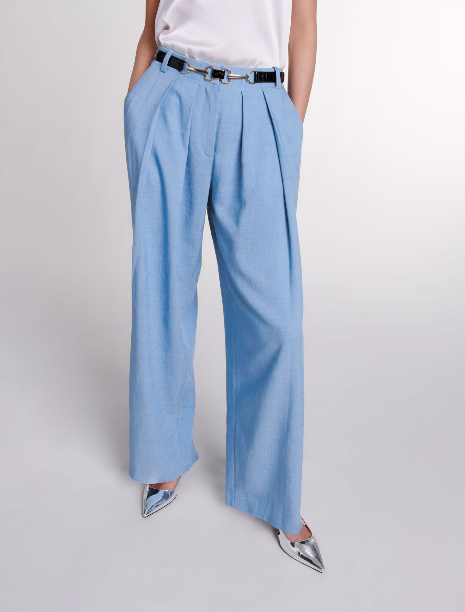 Wide-leg suit trousers with pleats 