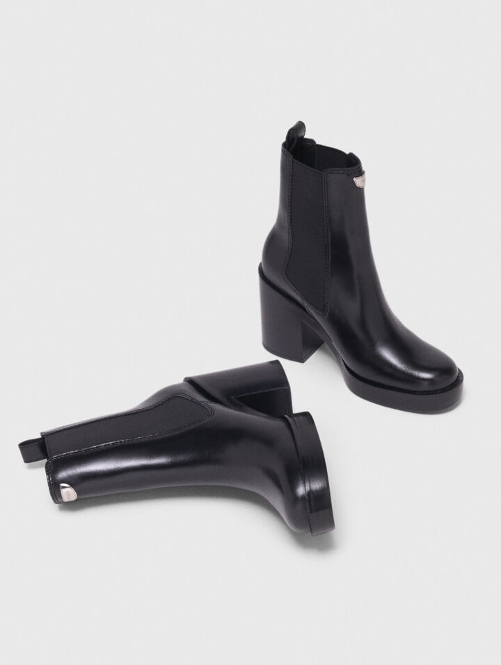 Heeled leather Chelsea boots