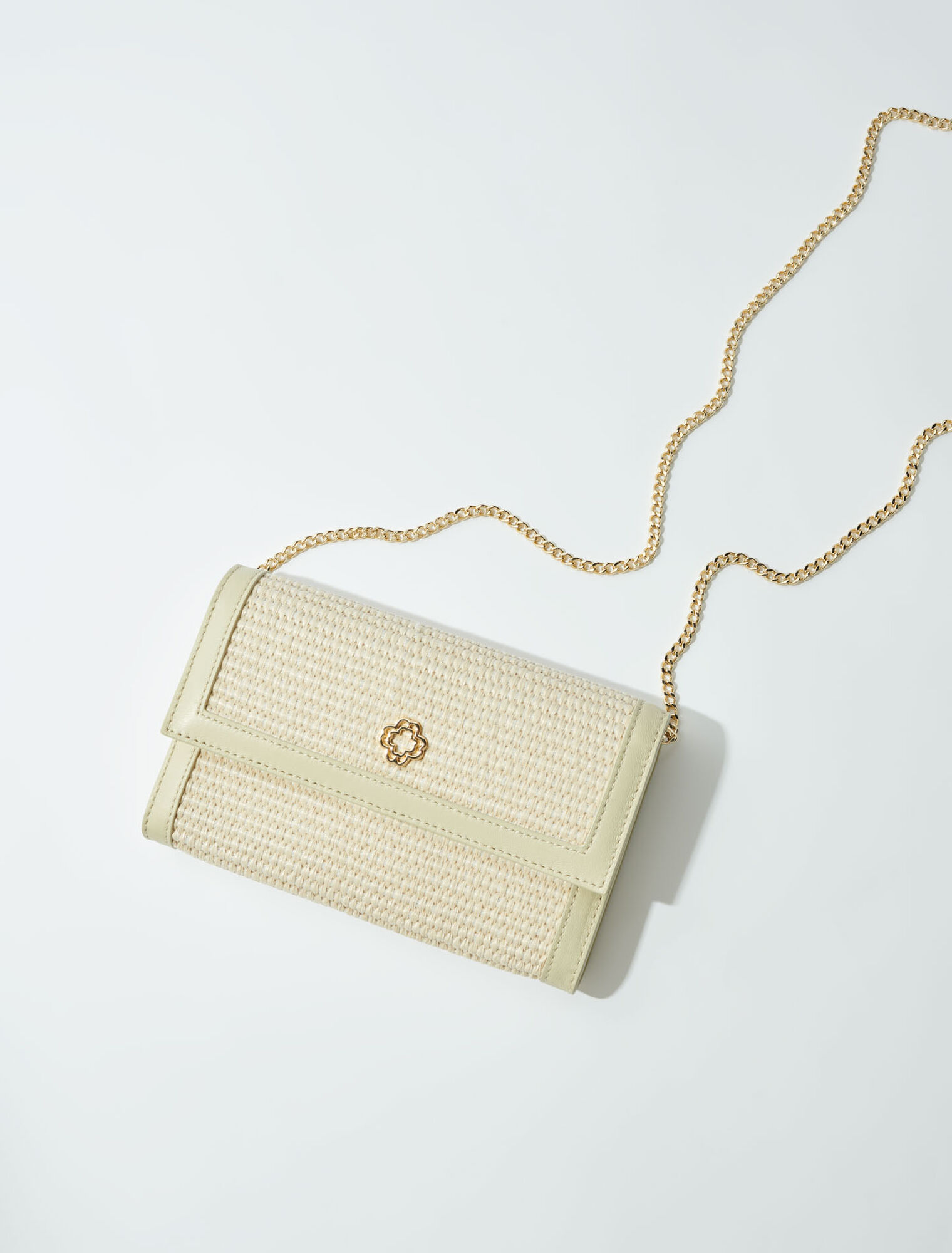 Raffia-effect clutch bag with chain
