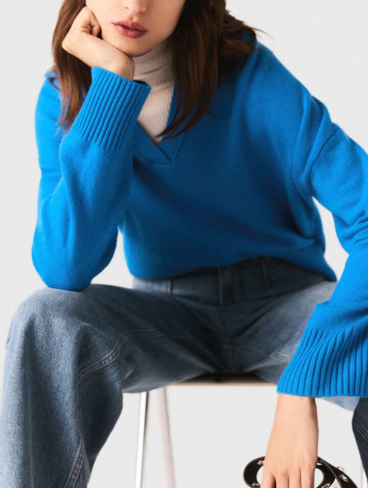 Open polo collar jumper