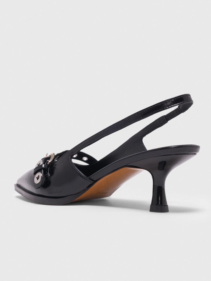 Leather pumps with eyelet strap