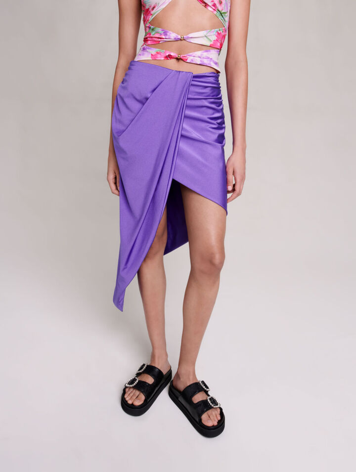 Asymmetrical skirt