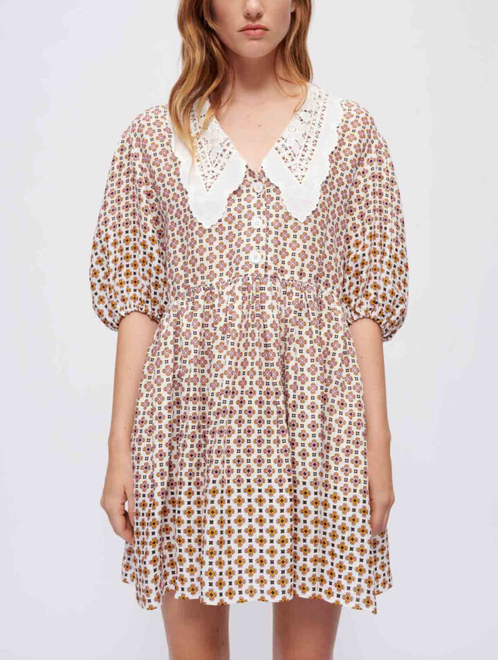 Printed dress with embroidered collar